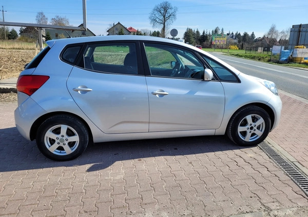 Kia Venga cena 17900 przebieg: 199000, rok produkcji 2010 z Hrubieszów małe 121